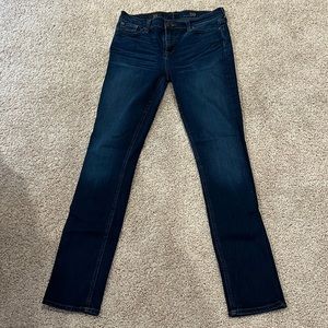 Super great condition! Size 30 J Crew, “Reid” jeans. 9” rise and 31” inseam.